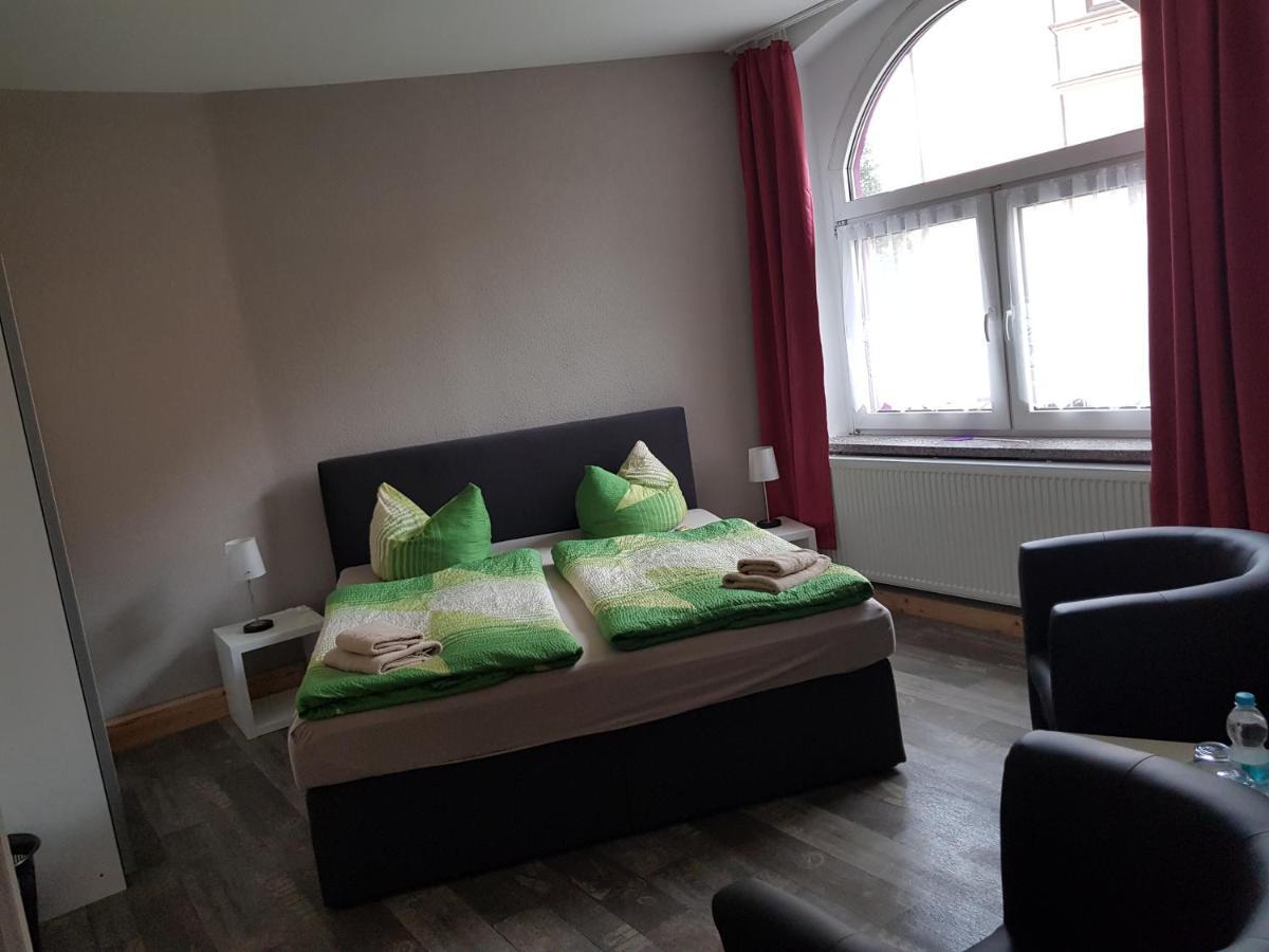 Bed And Breakfast Zeulenroda Екстериор снимка