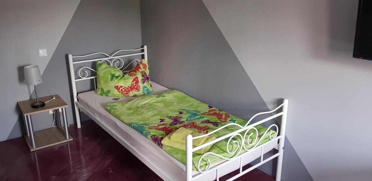Bed And Breakfast Zeulenroda Екстериор снимка
